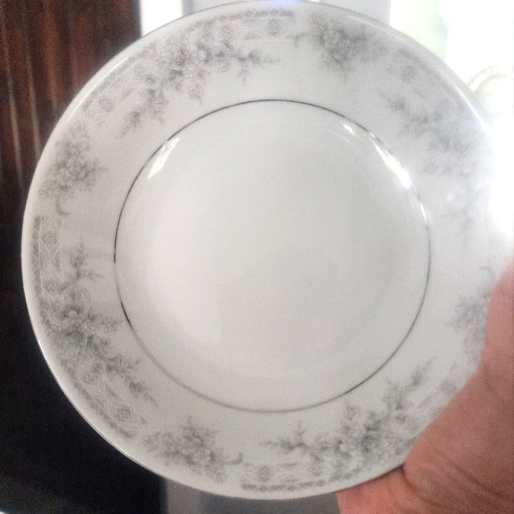 Olivia By Lynn's CHINA. Empress, White and Gray Floral Dinner Set